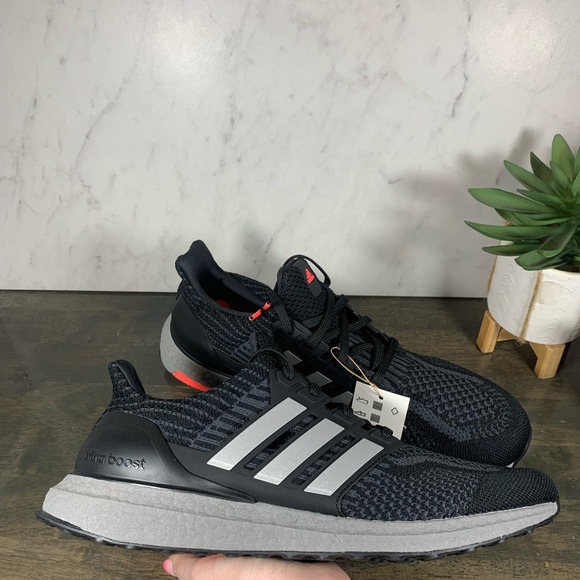 adidas UltraBOOST 5.0 DNA Black Reflective Boost - Picture 8 of 9